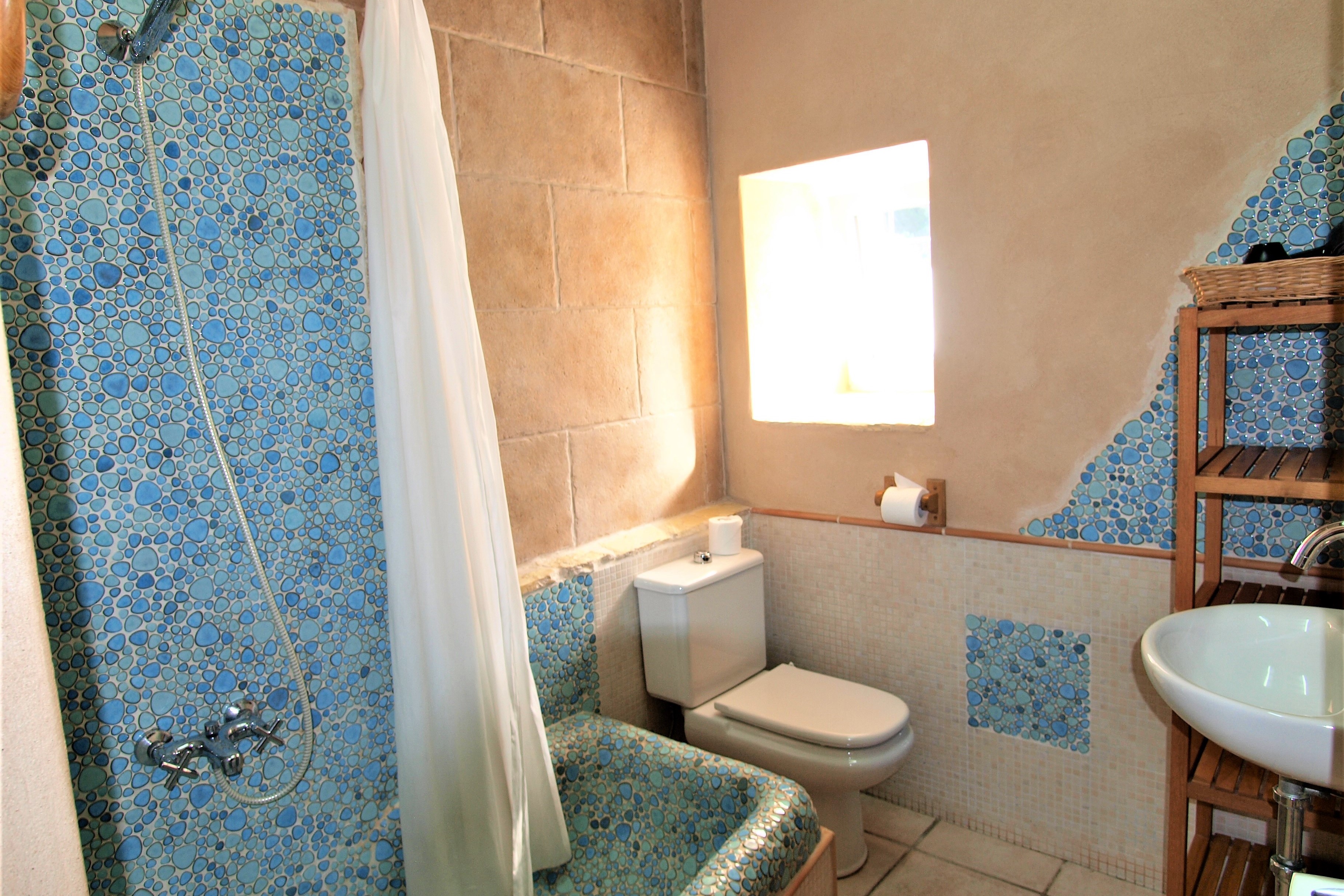 Ibiza rental villa rv collexion 2022 finca san jose verg family bathroom 1.1.jpg